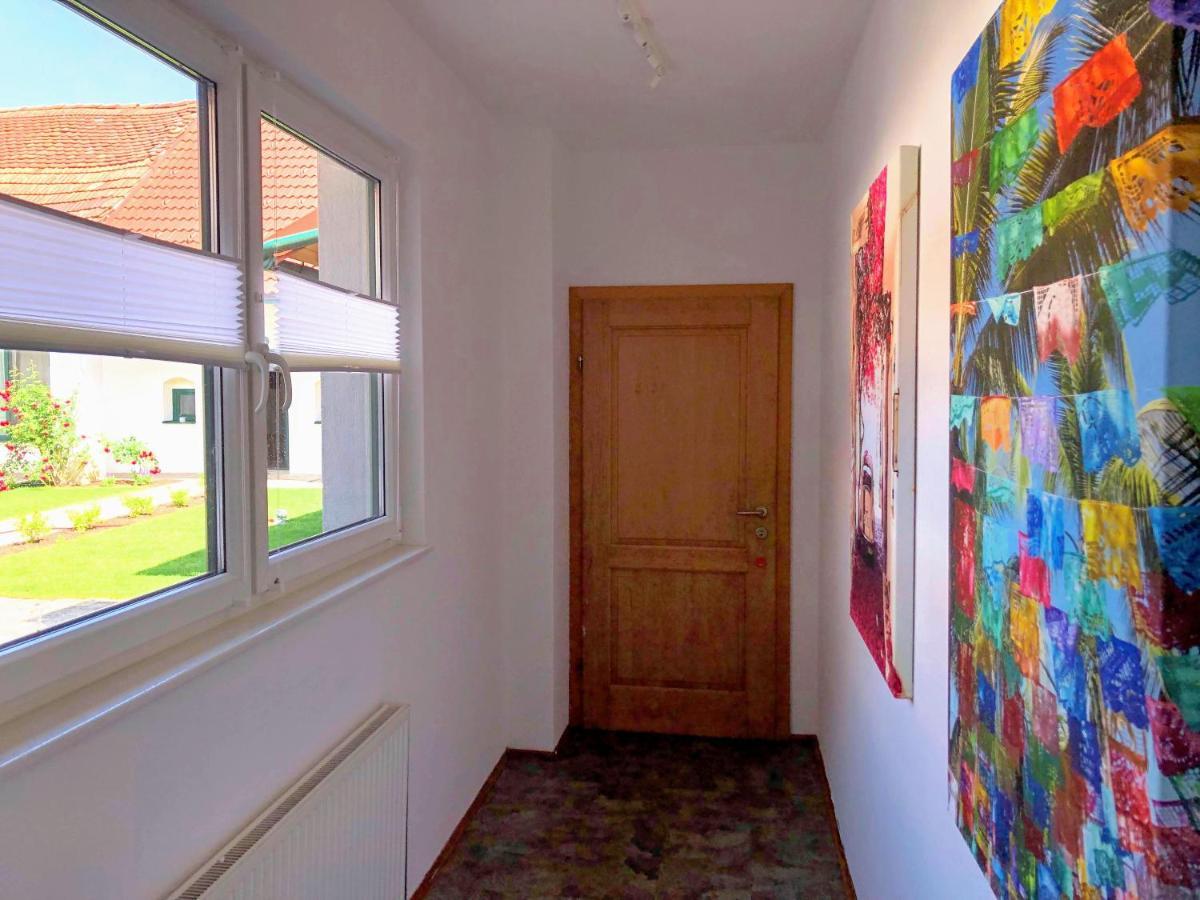 Ferienwohnungen Und Appartements Im Idyllischen Vierkanthof, Gruppenurlaube Fürstenfeld Kültér fotó