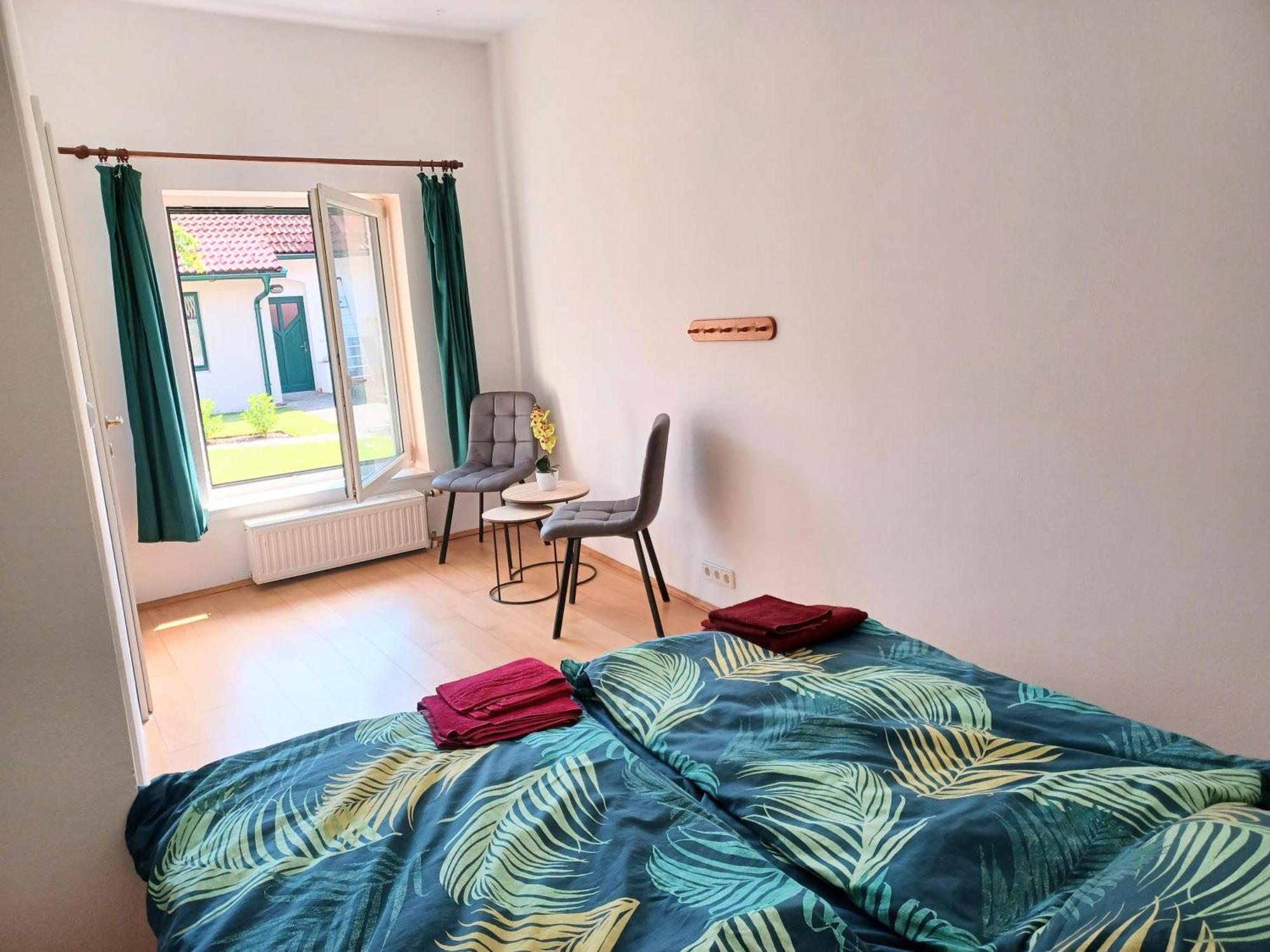 Ferienwohnungen Und Appartements Im Idyllischen Vierkanthof, Gruppenurlaube Fürstenfeld Kültér fotó